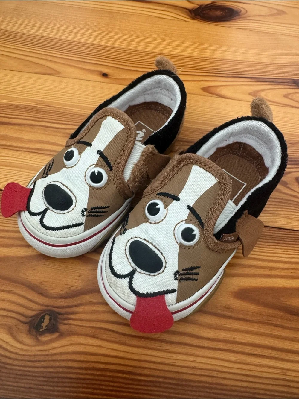 Vans Toddler Brown & White Dog Slip-On Shoes with Red Tongue size 5.5C